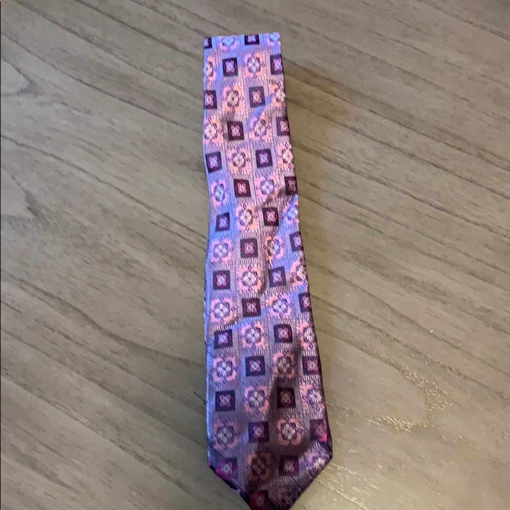 Silk tie